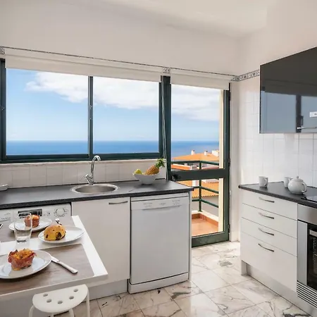 Garajau Ii By An Island