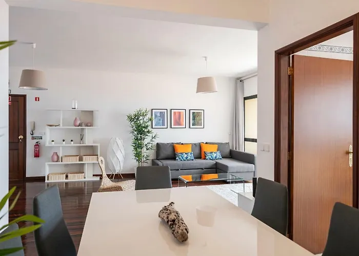 Garajau Ii By An Island *